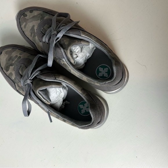 CHARLESTON SHOE COMPANY- Chewie Grey Camo Sneaker - Picture 9 of 10